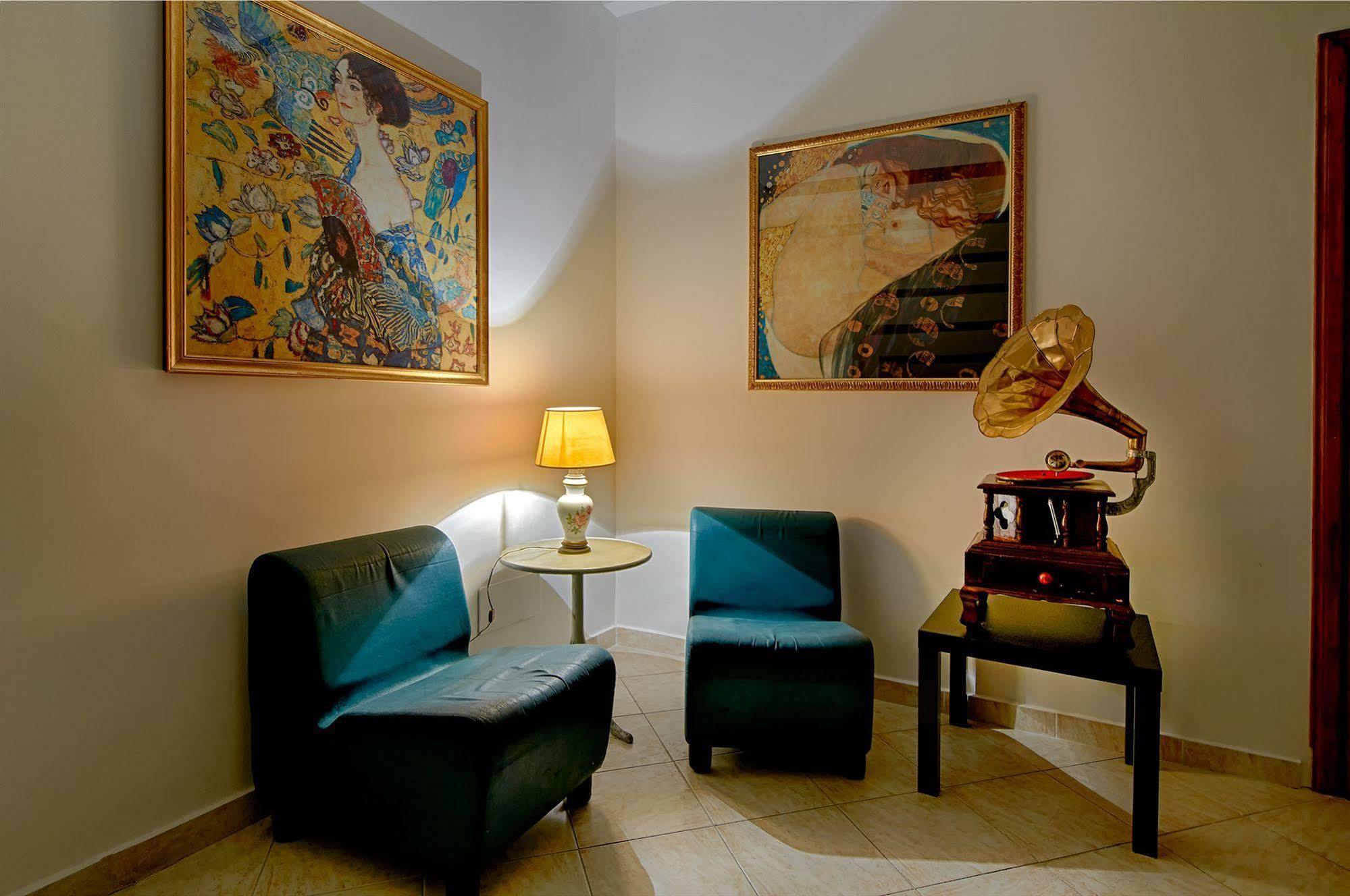 Nazional Rooms Roma Esterno foto